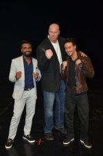 Tiger Shroff, Nathan Jones, Remo D Souza at A Flying Jatt film promotions on the sets of Dance Plus Season 2 on 19th July 2016